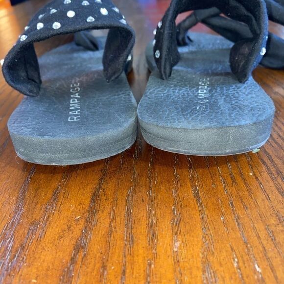 Woman’s rampage canvas open toe black thong sandal - Picture 6 of 9